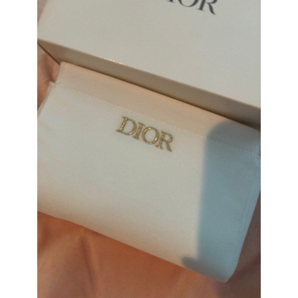 Dior white velvet Trousse - Picture 2 of 6